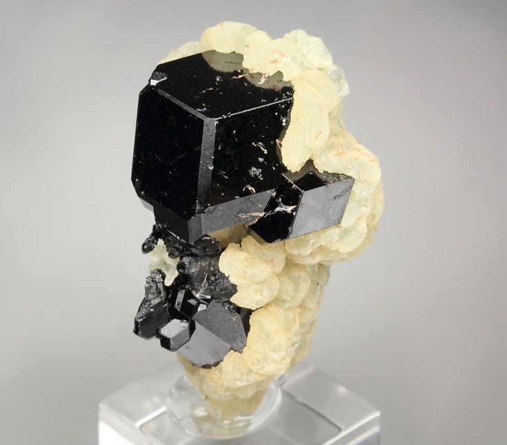 GARNET var. ANDRADITE var. MELANITE, PREHNITE