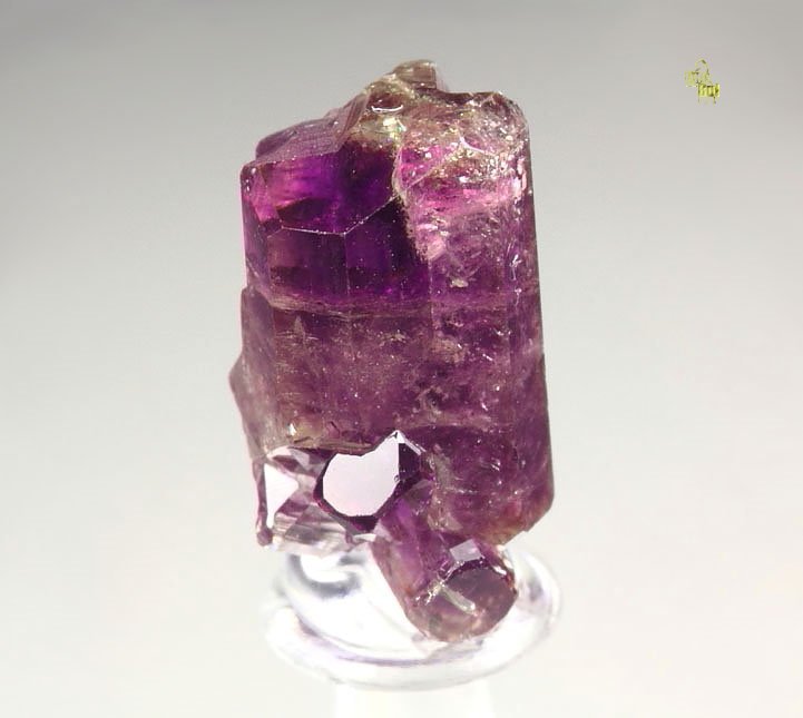 gem VESUVIANITE var. MANGANOAN