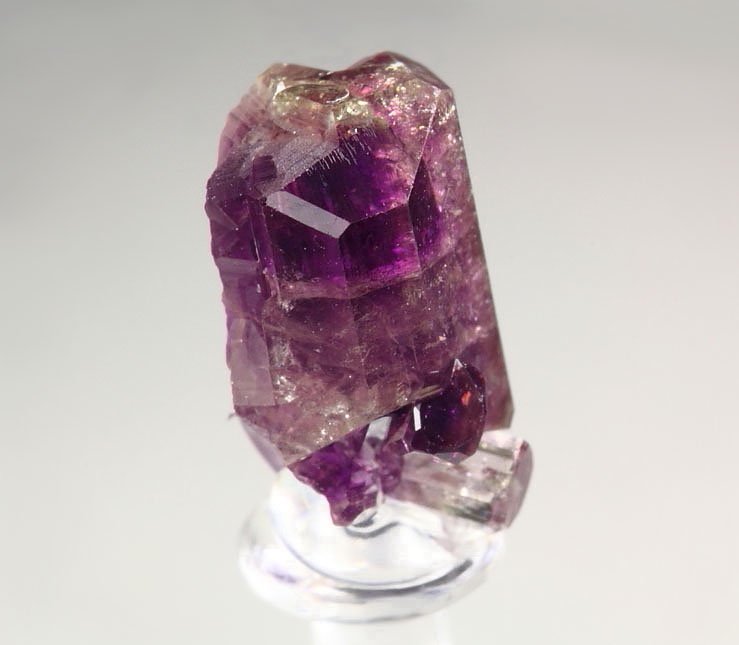 gem VESUVIANITE var. MANGANOAN