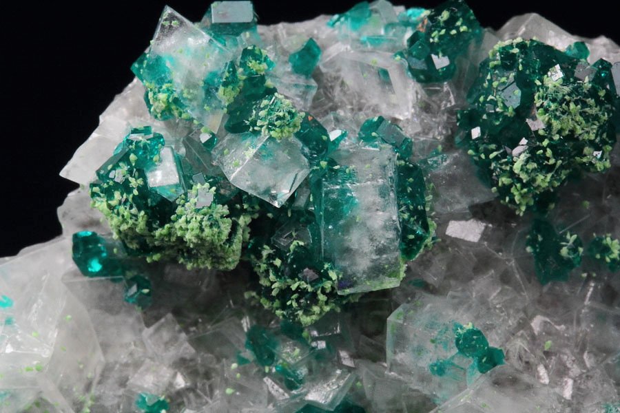 DIOPTASE, DUFTITE, CALCITE