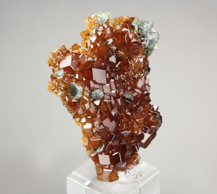 gem GARNET var. HESSONITE, CLINOCHLORE