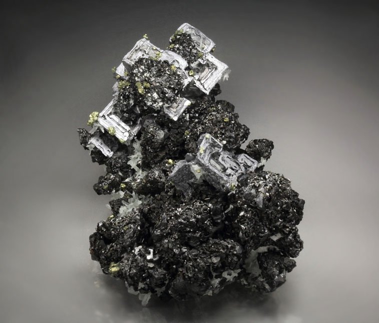 new find - skeletal GALENA, SPHALERITE, CHALCOPYRITE, QUARTZ