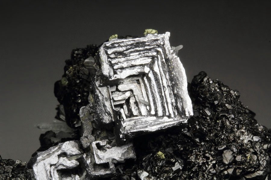 new find - skeletal GALENA, SPHALERITE, CHALCOPYRITE, QUARTZ