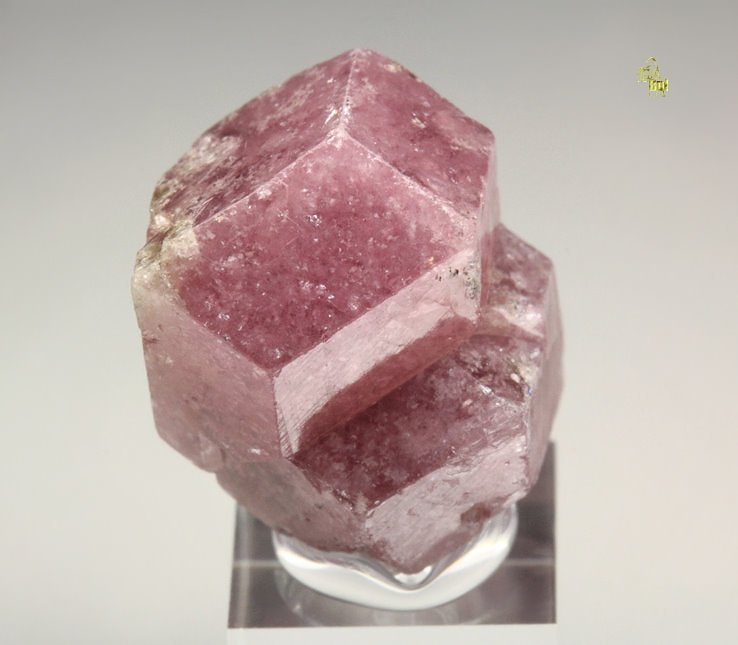 GARNET var. GROSSULAR