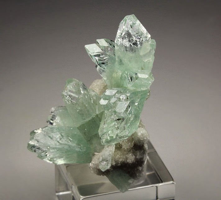 gem FLUORAPOPHYLLITE-(K), STILBITE