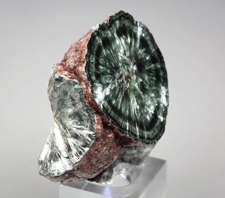 CLINOCHLORE var. SERAPHINITE