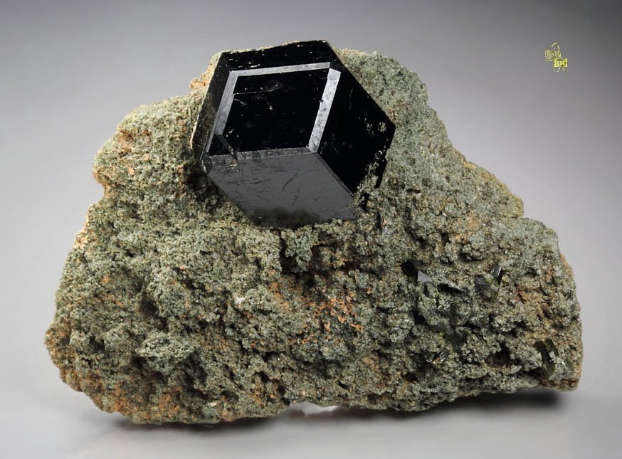 GARNET var. ANDRADITE var. MELANITE, EPIDOTE