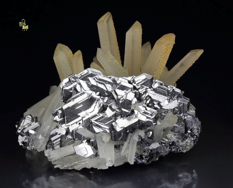 GALENA - SPINEL LAW TWIN, QUARTZ, CALCITE