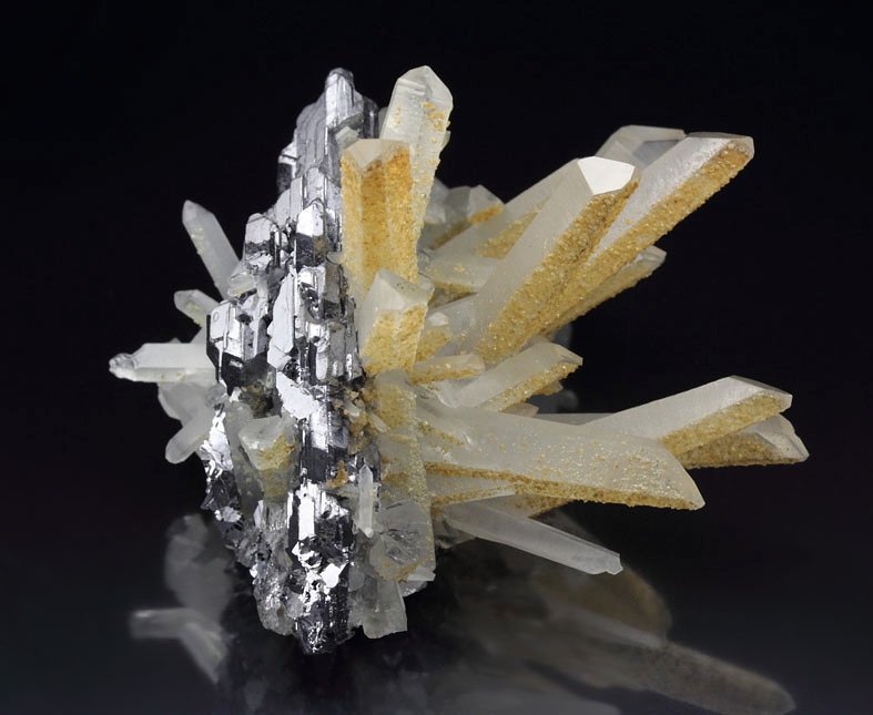 GALENA - SPINEL LAW TWIN, QUARTZ, CALCITE