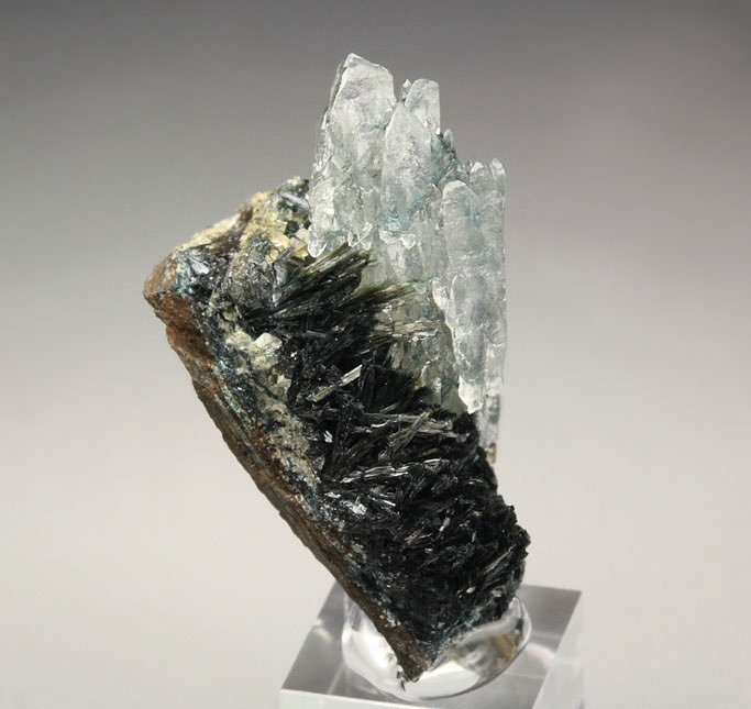 GORMANITE, bi-terminated QUARTZ