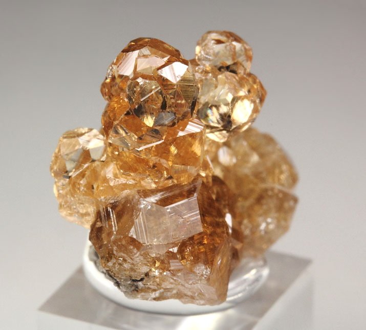 gem GARNET var. GROSSULAR