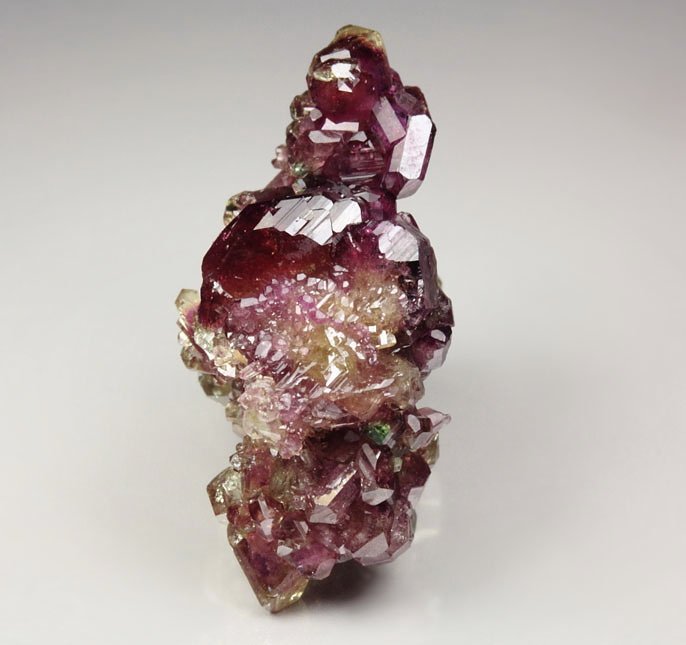 gem VESUVIANITE var. MANGANOAN