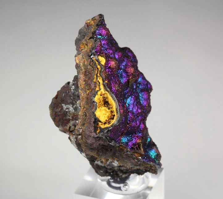 iridescent GOETHITE