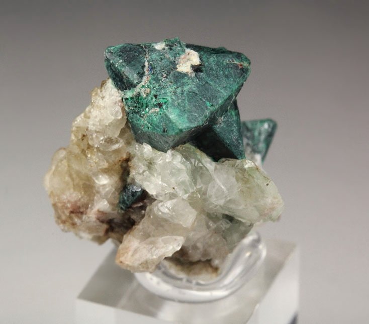 twinned TETRAHEDRITE, MALACHITE, QUARTZ