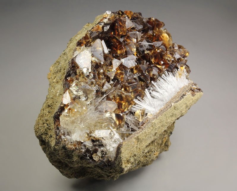 CALCITE, NATROLITE