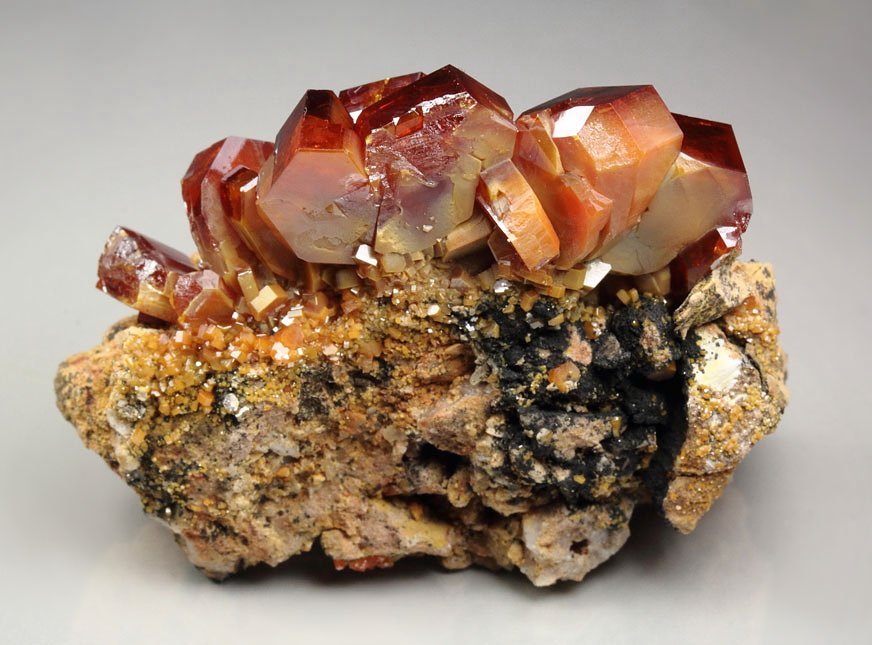 gemmy VANADINITE