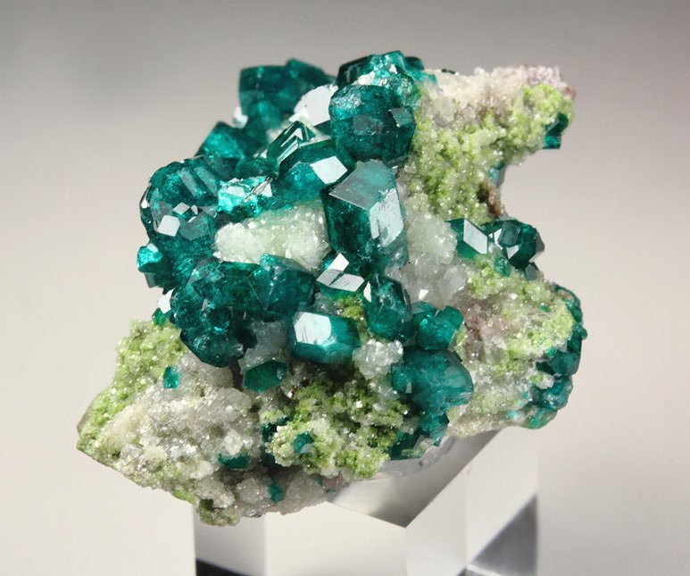 gemmy DIOPTASE, CALCITE, DUFTITE