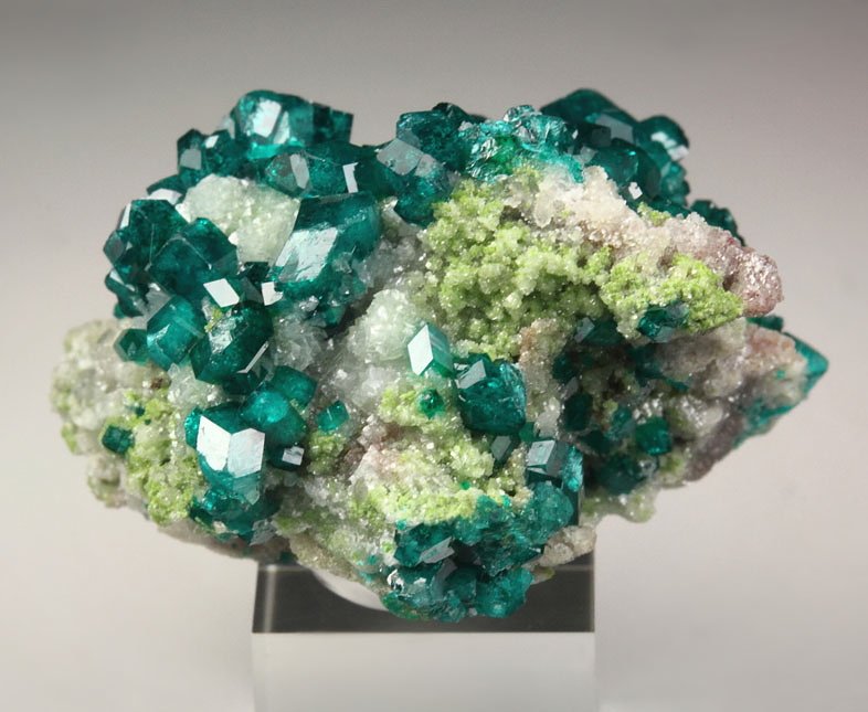 gemmy DIOPTASE, CALCITE, DUFTITE