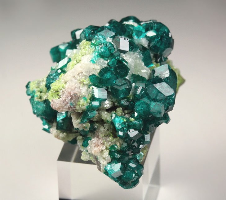 gemmy DIOPTASE, CALCITE, DUFTITE