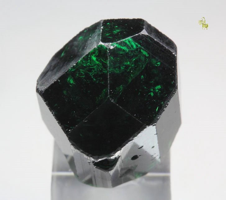 gem TOURMALINE var. CHROME TOURMALINE