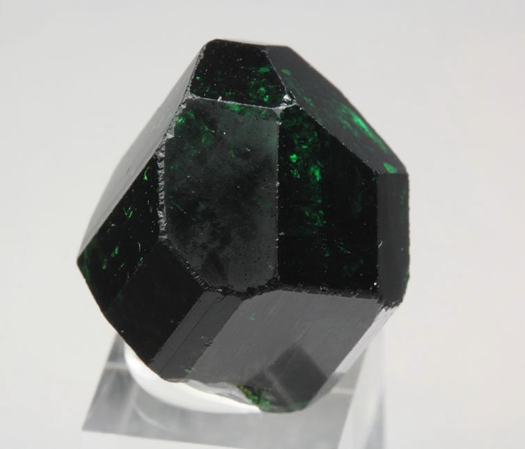 gem TOURMALINE var. CHROME TOURMALINE