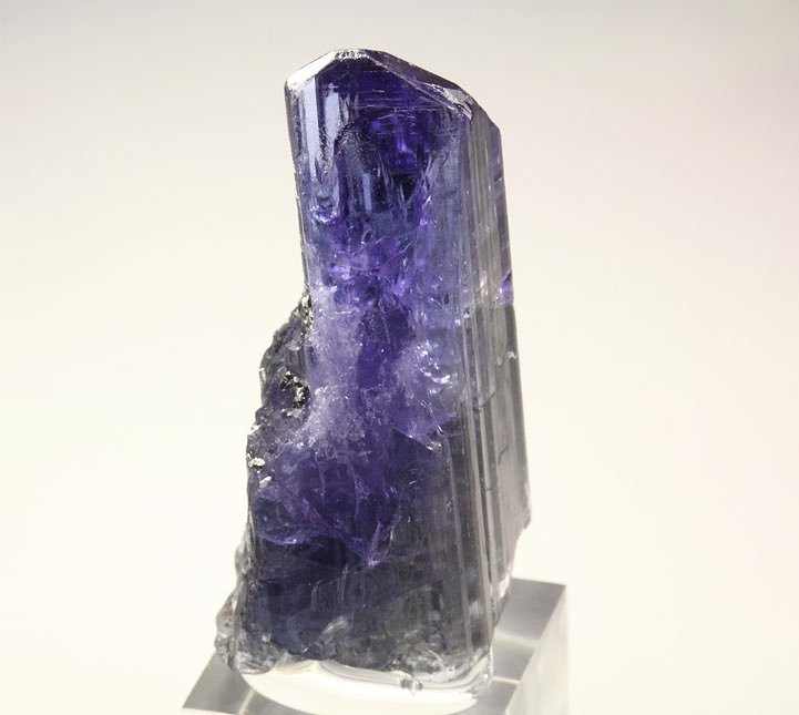 gem ZOISITE var. TANZANITE