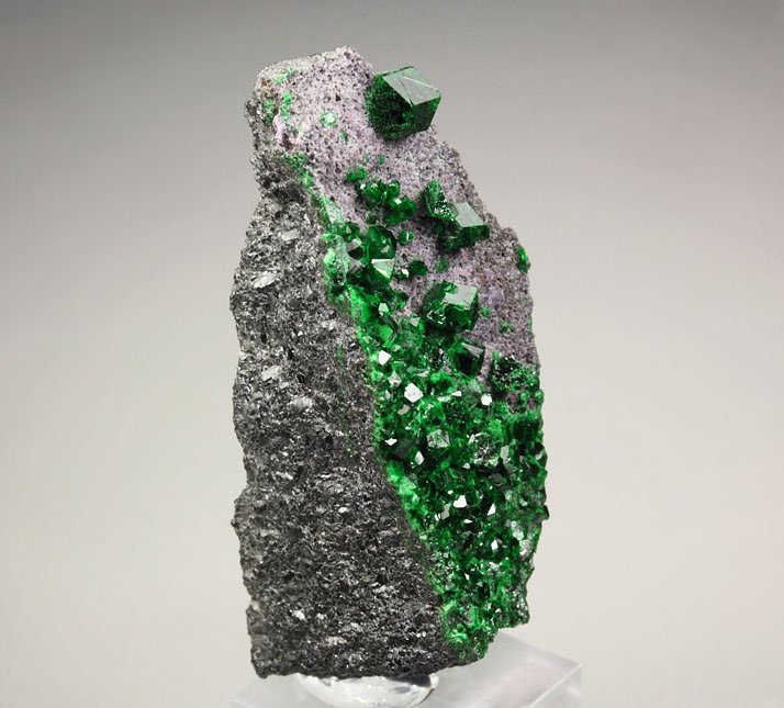 GARNET var. UVAROVITE