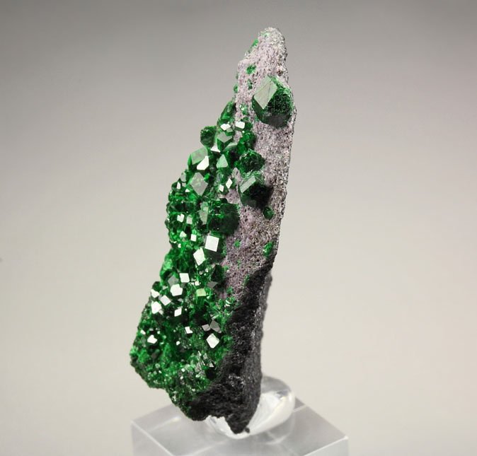 GARNET var. UVAROVITE