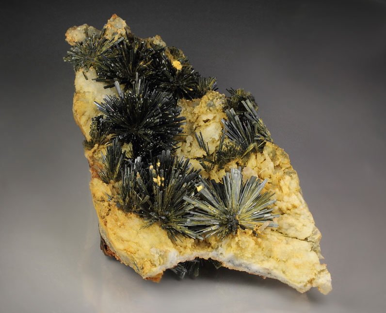 STIBNITE, SIDERITE