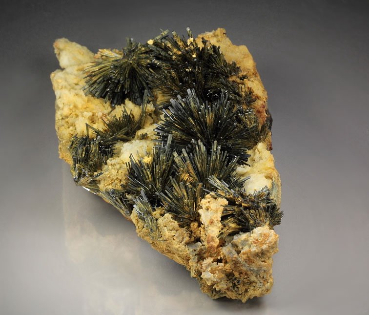 STIBNITE, SIDERITE