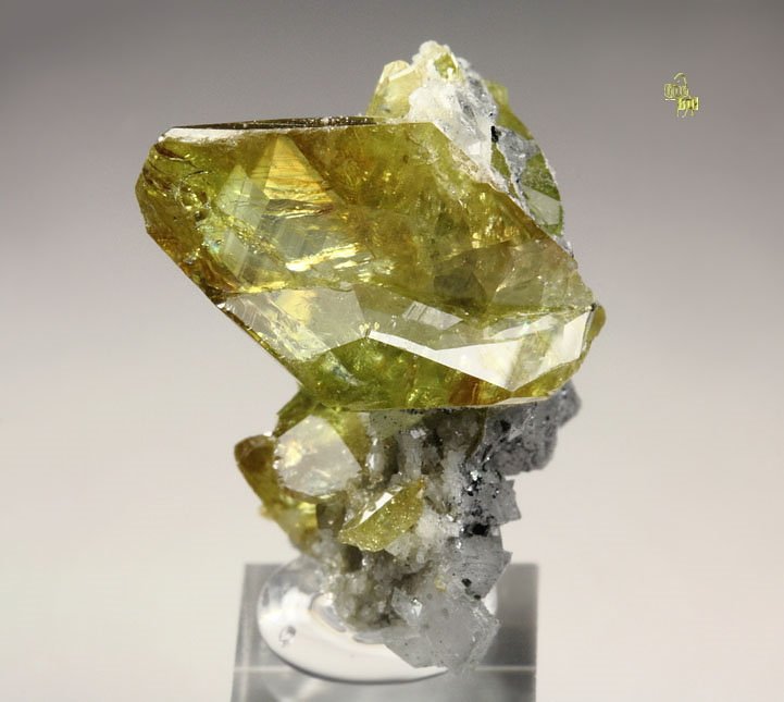 gem TITANITE twinned, K FELDSPAR var. ADULARIA