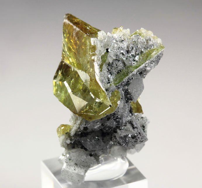 gem TITANITE twinned, K FELDSPAR var. ADULARIA