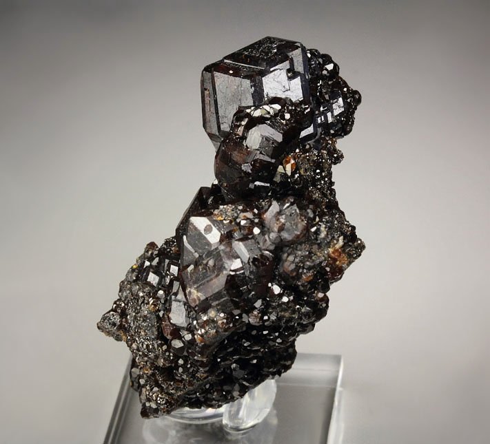 new find - GARNET var. ANDRADITE var. MELANITE