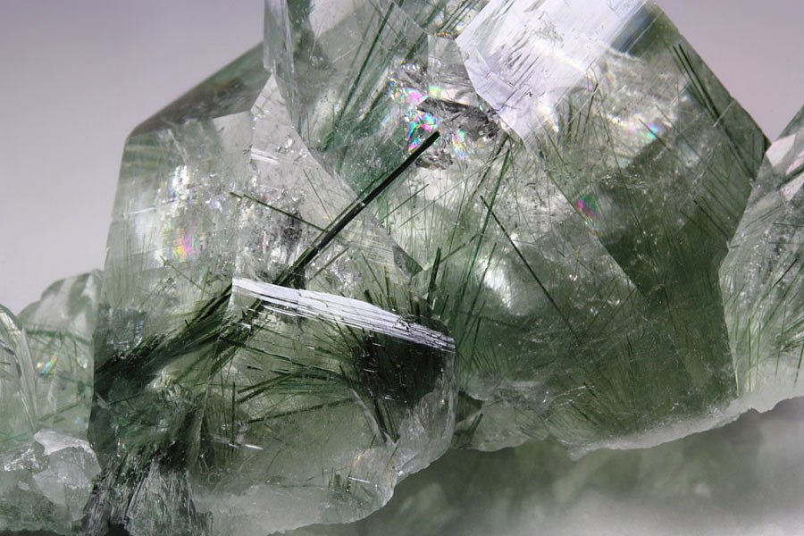 QUARTZ with AMPHIBOLE GROUP var. BYSSOLITE inclusions