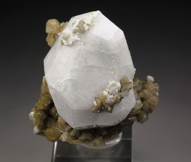 ANALCIME, SIDERITE, ALBITE