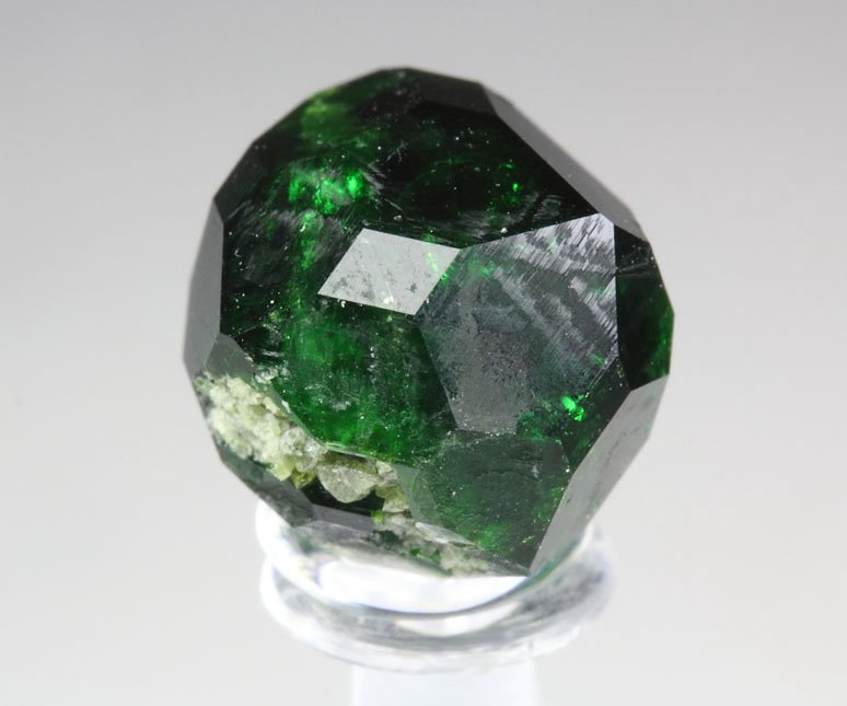 gemmy GARNET var. ANDRADITE var. DEMANTOID