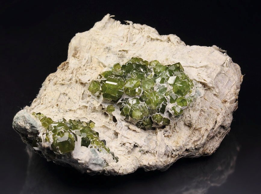 gemmy GARNET var. ANDRADITE var. DEMANTOID