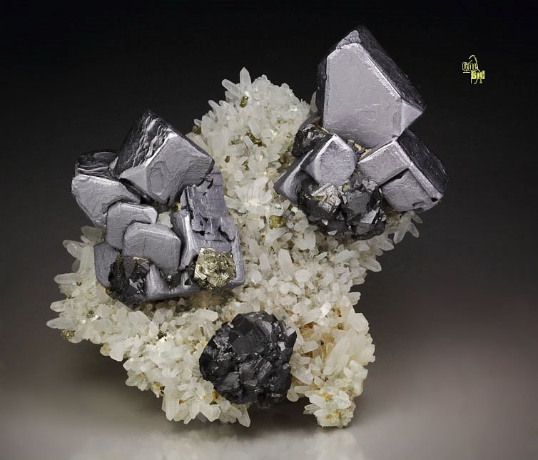 skeletal GALENA, SPHALERITE, CHALCOPYRITE, QUARTZ