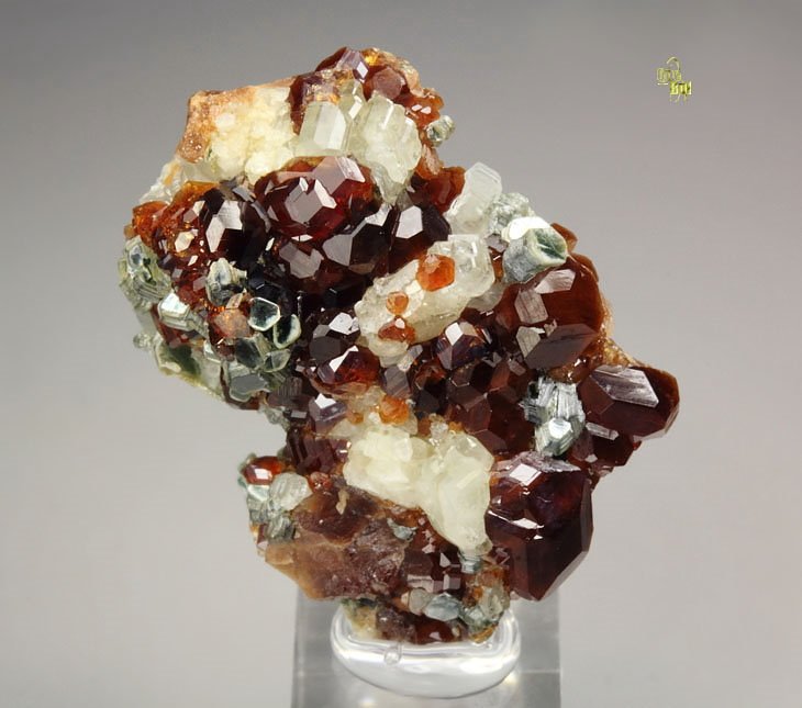 gem GARNET var. HESSONITE, DIOPSIDE, CLINOCHLORE