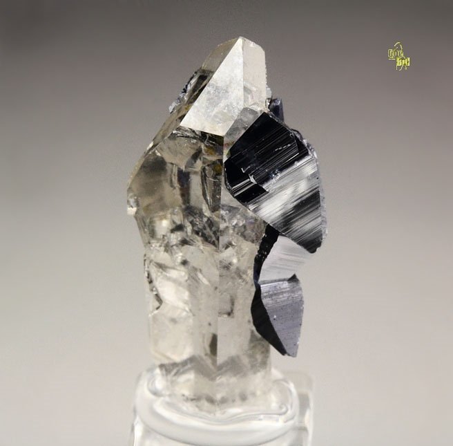 ANATASE bi-terminated , QUARTZ