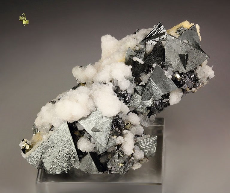 twinned TETRAHEDRITE, CALCITE, PYRITE, QUARTZ