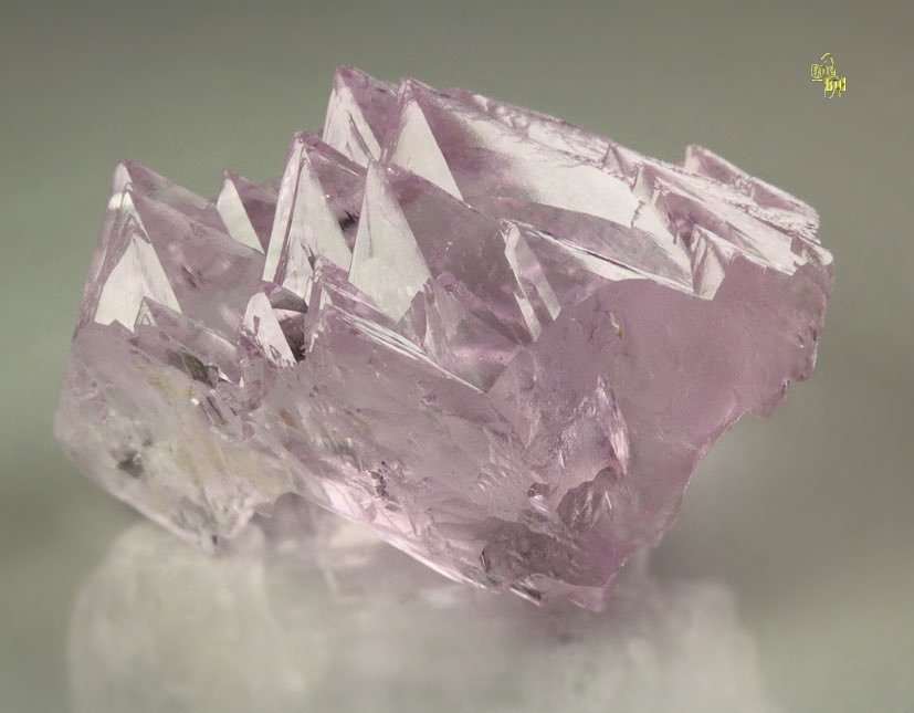 gem SPODUMENE var. KUNZITE