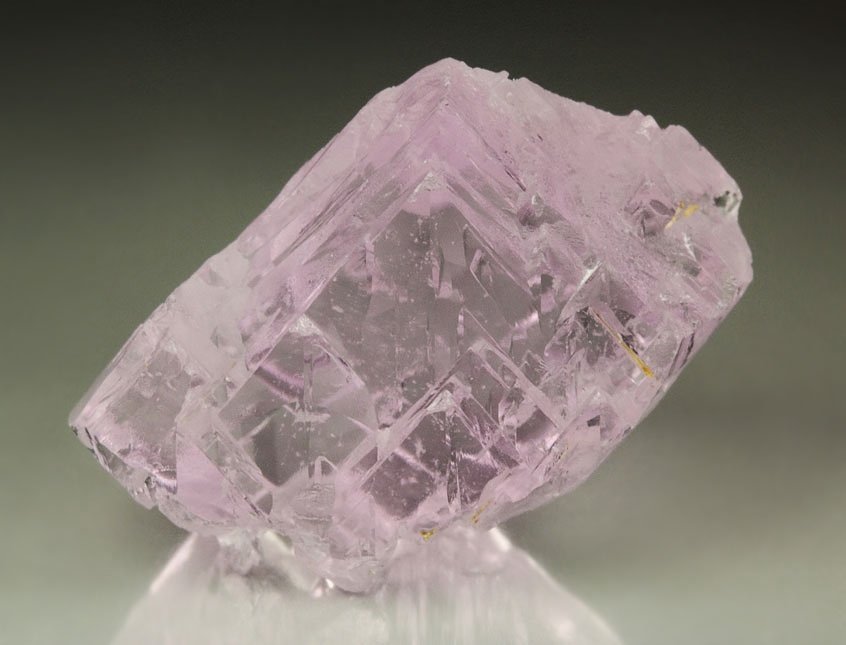 gem SPODUMENE var. KUNZITE