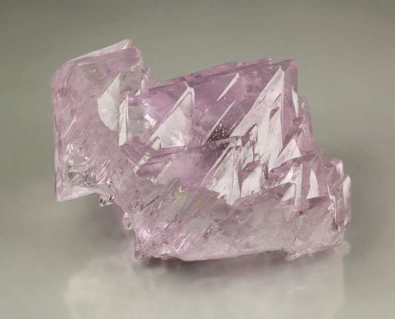 gem SPODUMENE var. KUNZITE