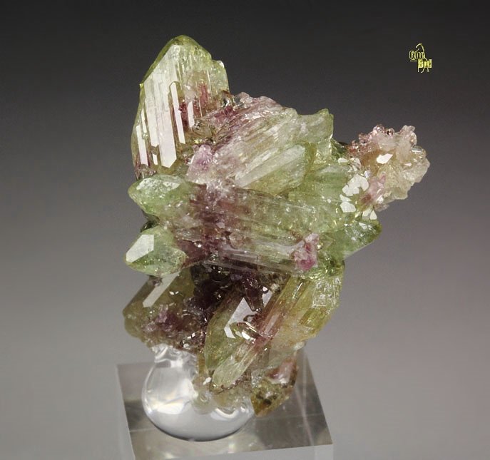 bi-terminated VESUVIANITE bi-color