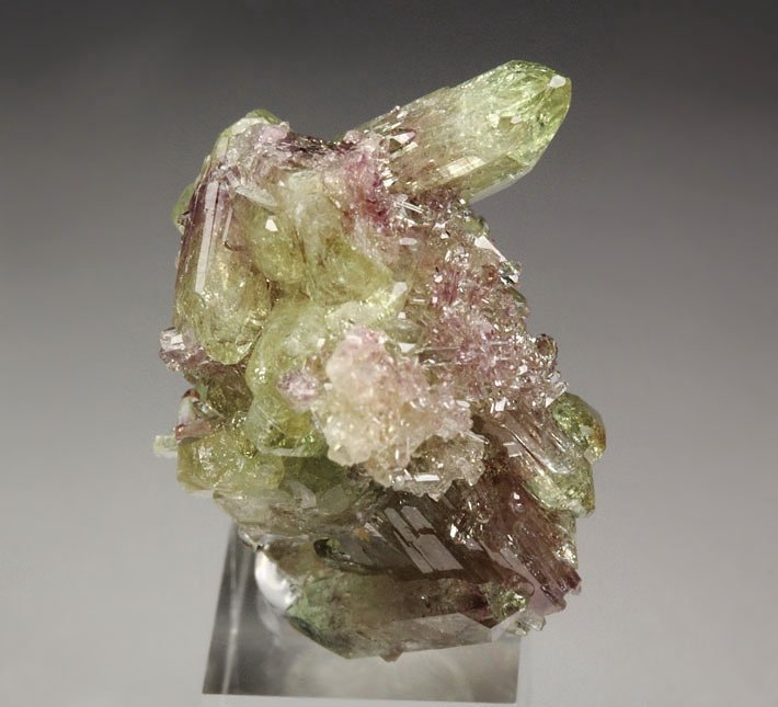 bi-terminated VESUVIANITE bi-color