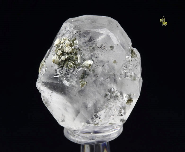 gem PHENAKITE, MUSCOVITE