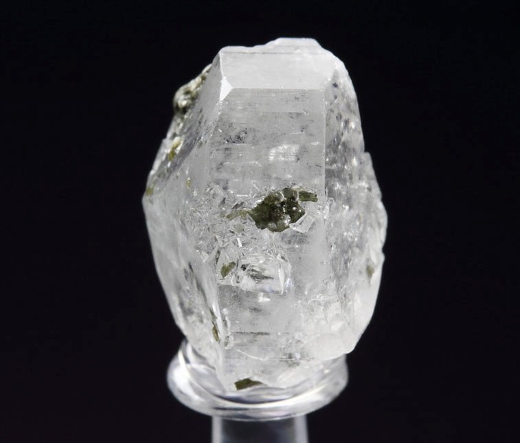 gem PHENAKITE, MUSCOVITE