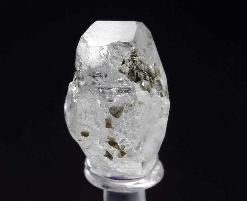 gem PHENAKITE, MUSCOVITE