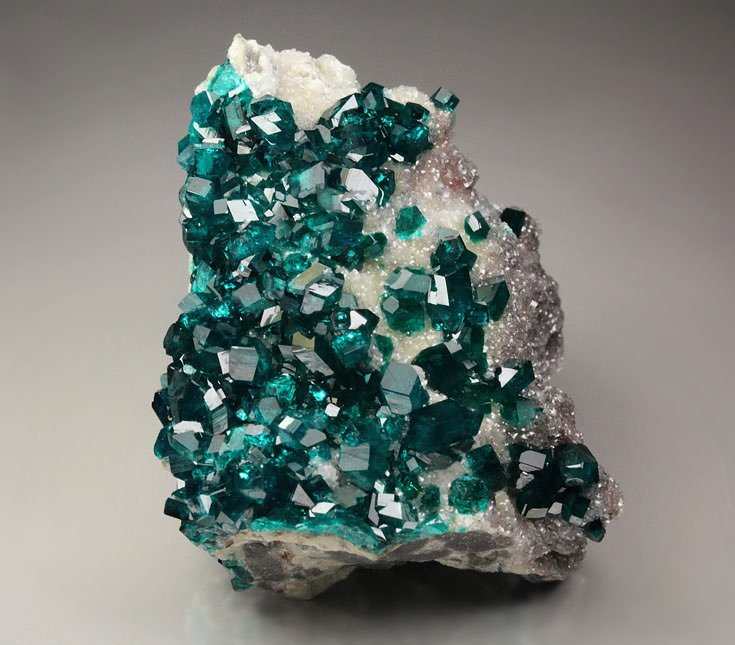 gem DIOPTASE, CALCITE